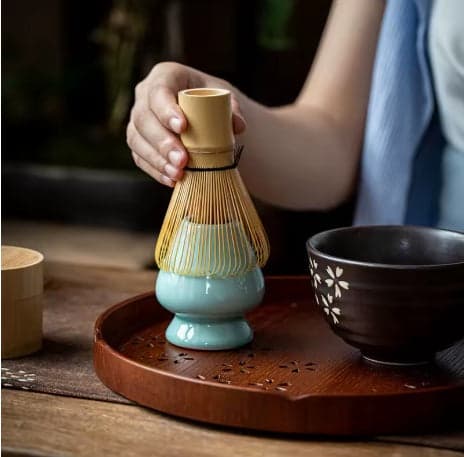 brosse mélangeuse au thé vert en matcha by Matchanova -- matcha product image